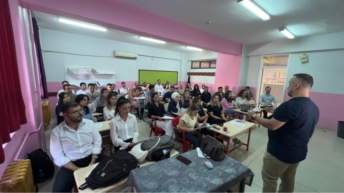 OKULUMUZ ÖĞRETMENLERİNE BİGEP BİLGİLENDİRME SEMİNERİ YAPILDI.